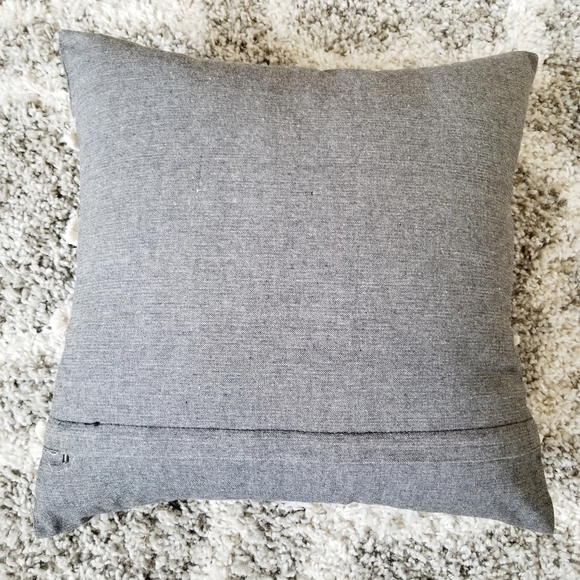 🌻NEW🌻 Fringe Chambray Pom Pom Cushion Cover - Picture 5 of 7
